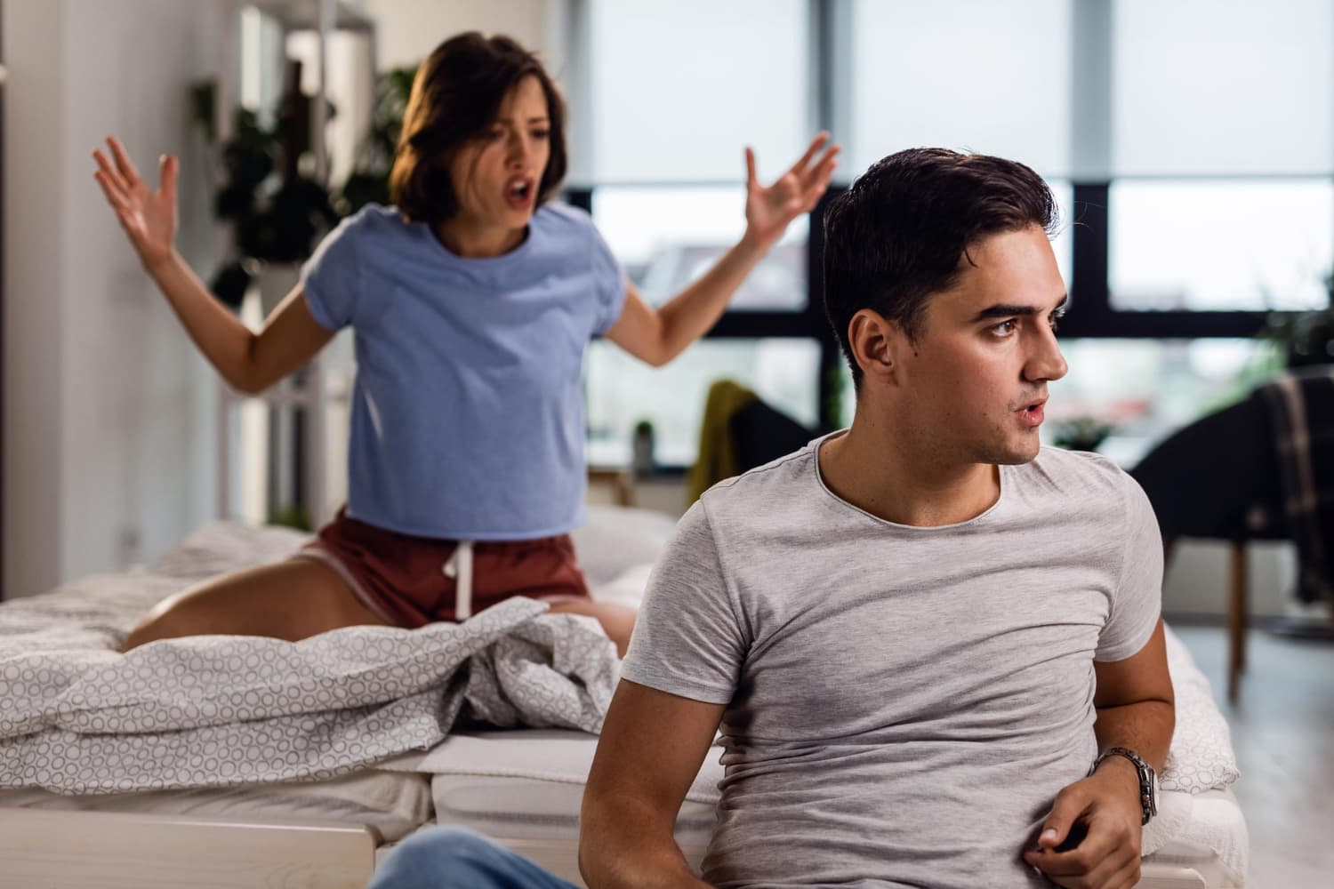 7 Ways to Know If Your Boyfriend Is Cheating on You — The Signs Indian Women Often Miss
