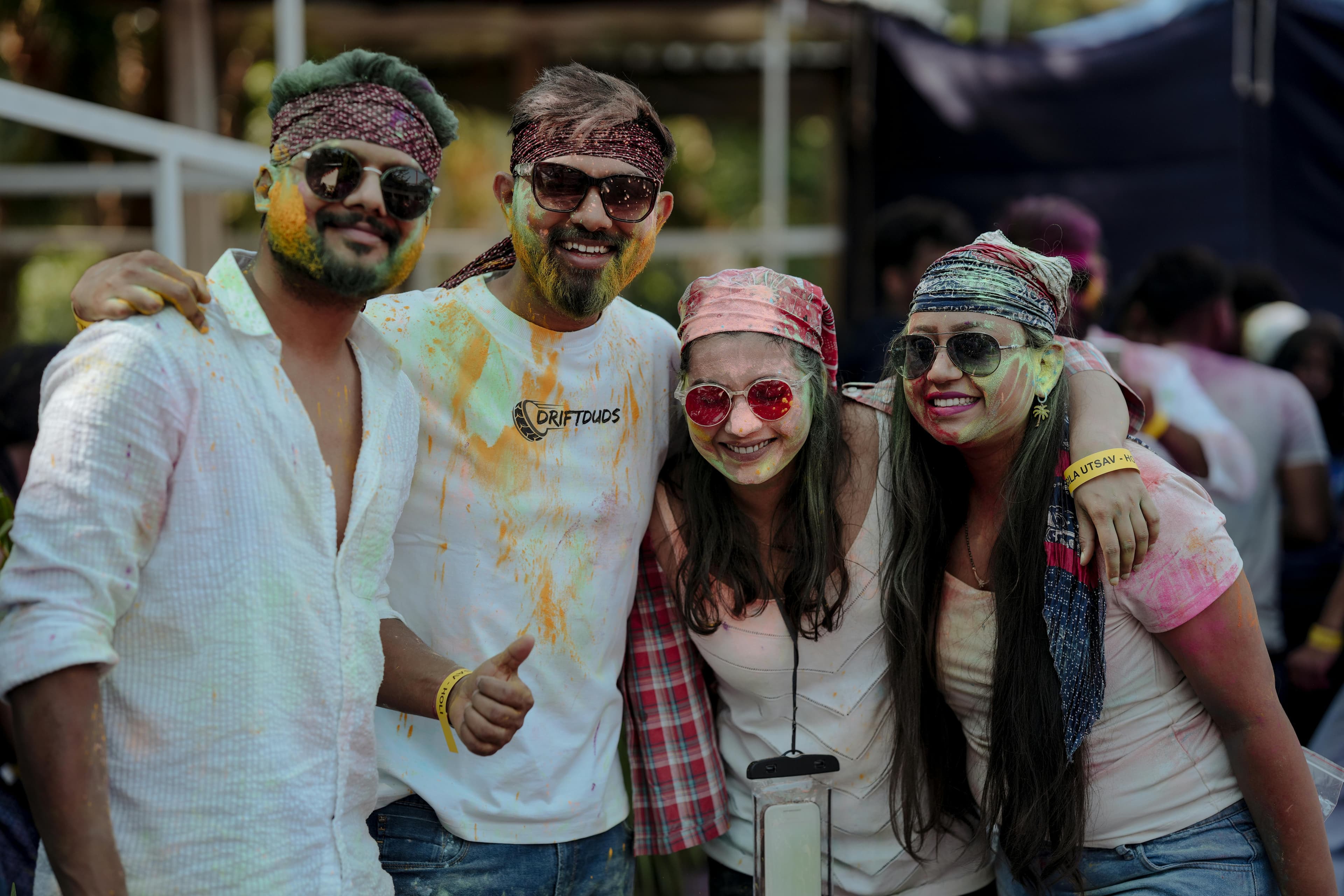 Why Offline Meetups Are Growing Faster Than Dating Apps in India?