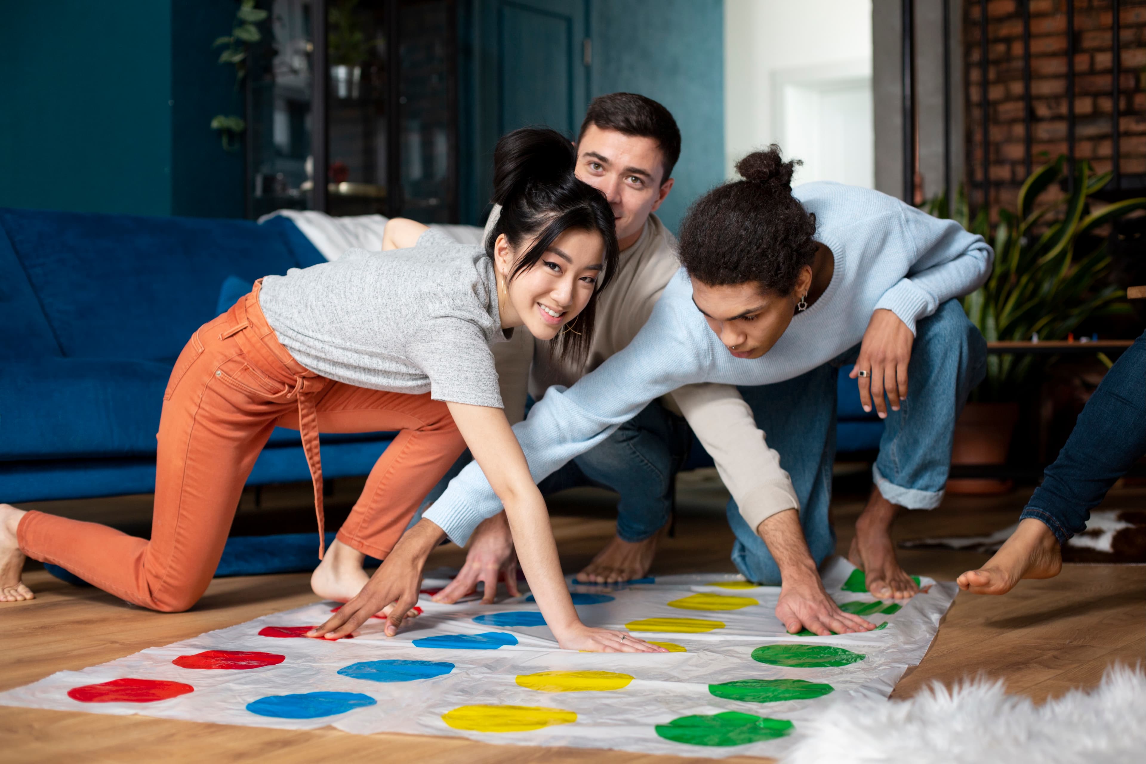 How to Host a Stranger Meetup Event in Your City